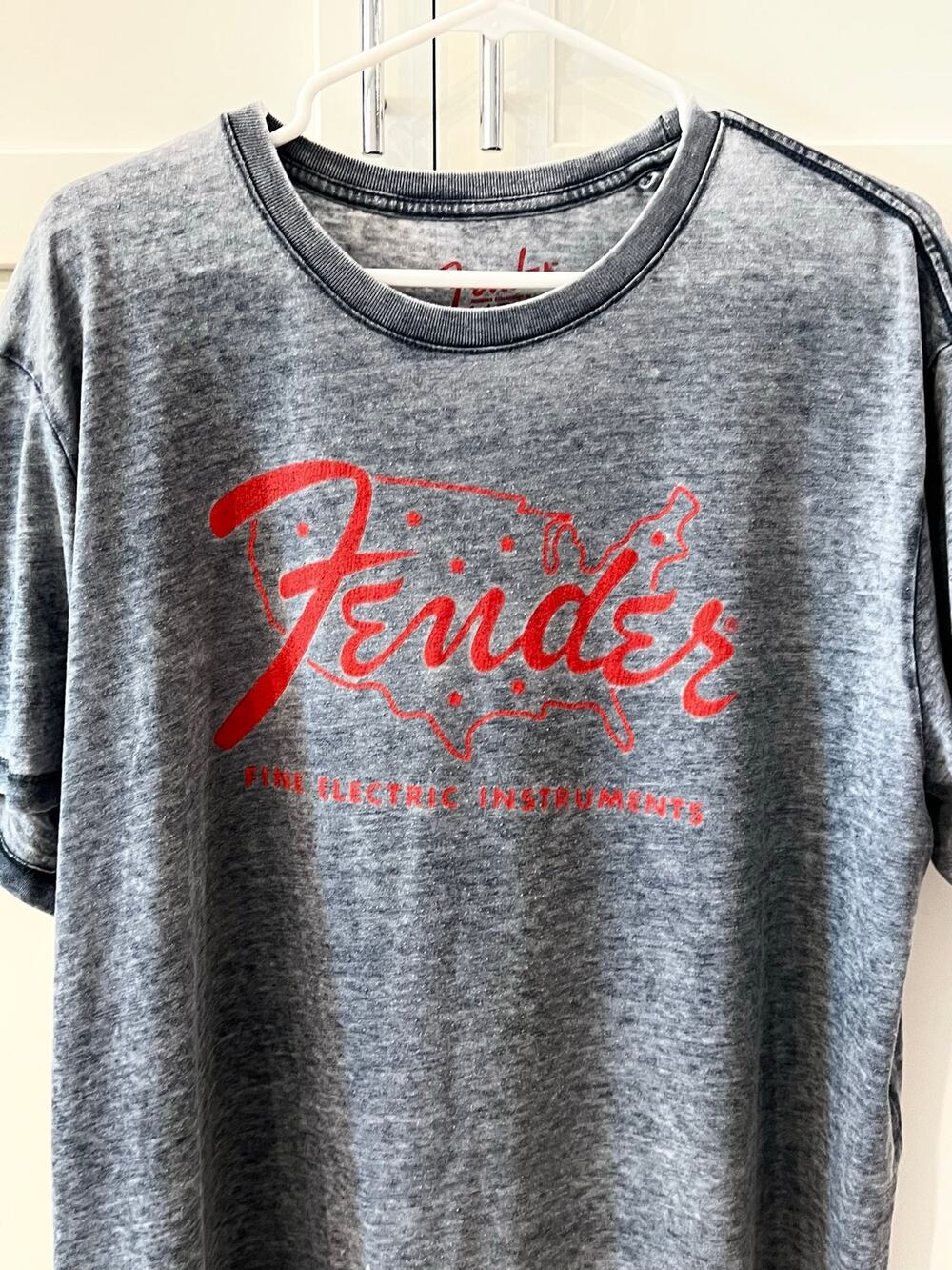 Fender Lucky Brand Guitar Graphic T-Shirt Mens XXL Gray Red Electric Instruments